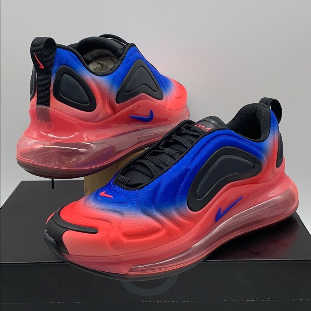 NIKE AIR MAX 720 GS - Picture 4 of 16